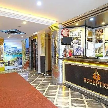 Ozbek Hotel 3*