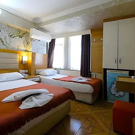 Ozbek Hotel 3*